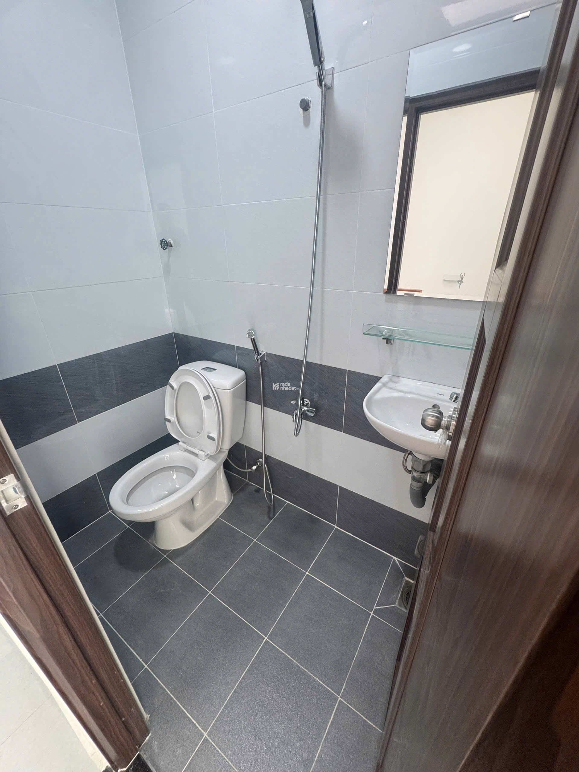 Kẹt vốn bán gấp nhà 2 tỷ 990 triệu, DT 41.7m2 đường Vườn Lài, phường Phú Thọ Hoà, Quận Tân Phú