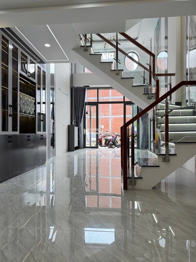 HẺM XE TẢI TRÁNH - 10 MÉT RA đường KINH DƯƠNG VƯƠNG. 