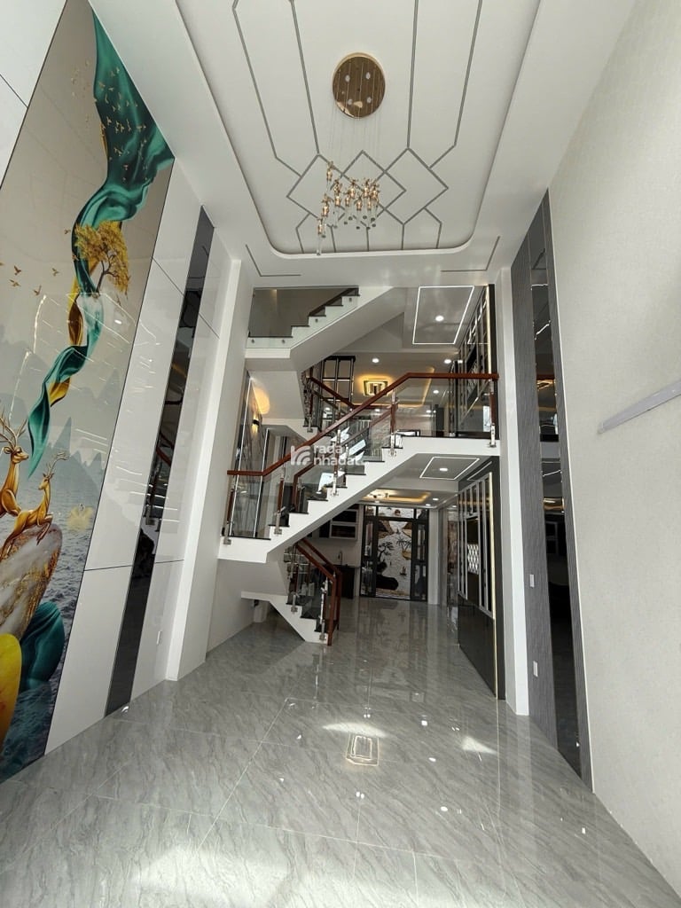 HẺM XE TẢI TRÁNH - 10 MÉT RA đường KINH DƯƠNG VƯƠNG. 