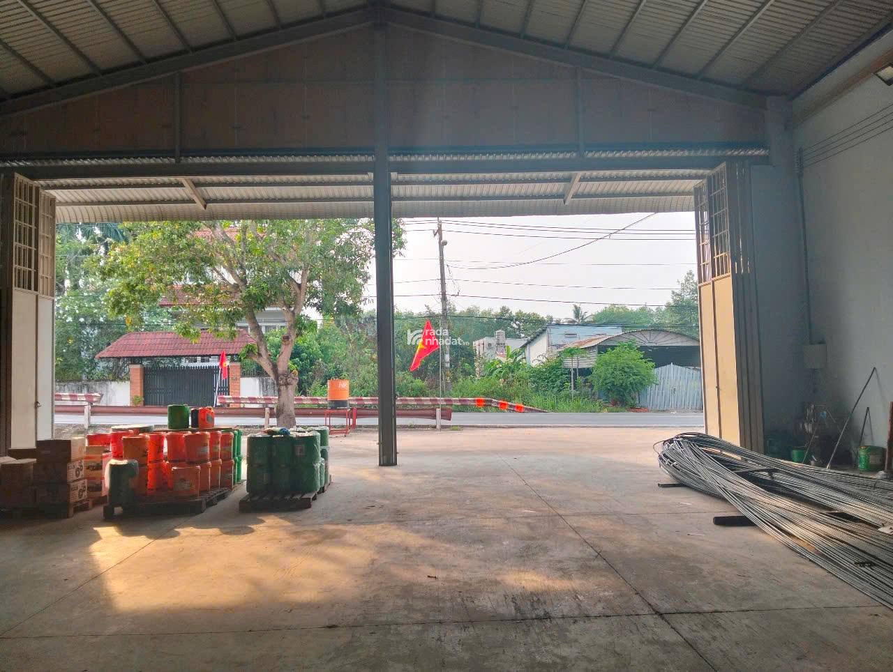 Nhà kho mặt tiền Nguyễn Thị Rành, xã Trung Lập Hạ tổng dt 2221m2 giá 19 tỷ