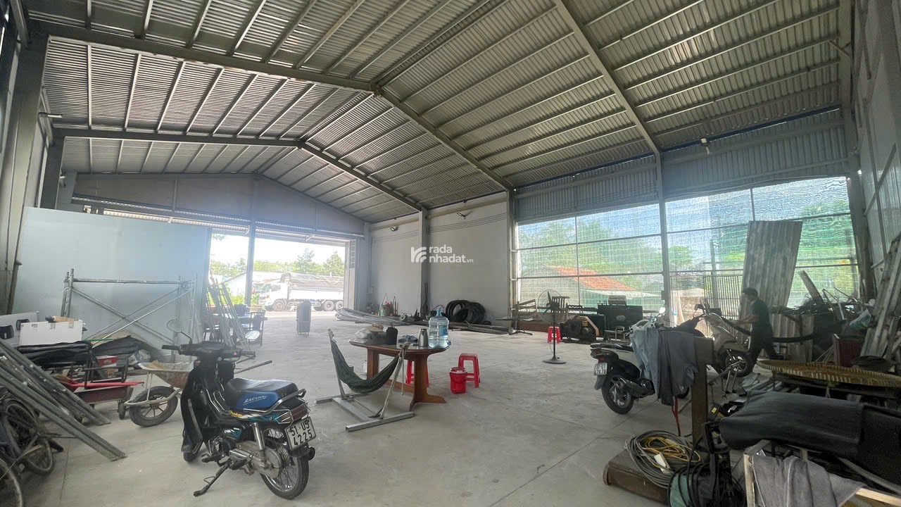 Nhà kho mặt tiền Nguyễn Thị Rành, xã Trung Lập Hạ tổng dt 2221m2 giá 19 tỷ