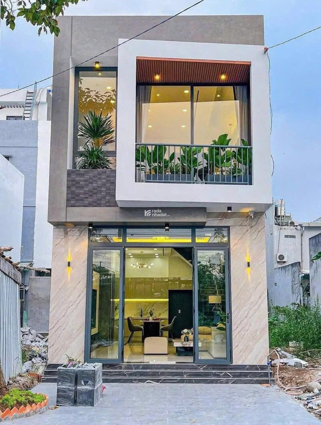 BÁN NHÀ PHỐ ĐẸP GẦN CHỢ BÌNH CHÁNH CẦN ĐƯỚC LONG AN 95m2 GIÁ CHỈ 2 TỶ450 SHR