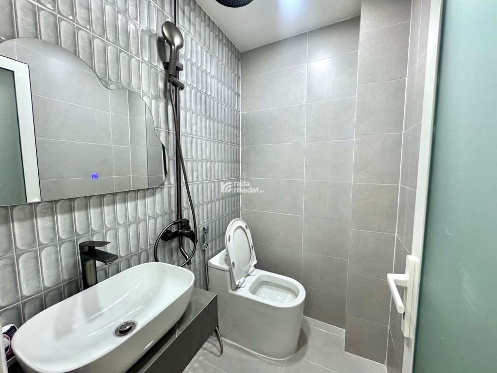 Khu Phan Xích Long - 25m2 - 2 Tầng đúc - Gần Mặt tiền - Ngay khu Phố Ẩm Thực - Full nội thất