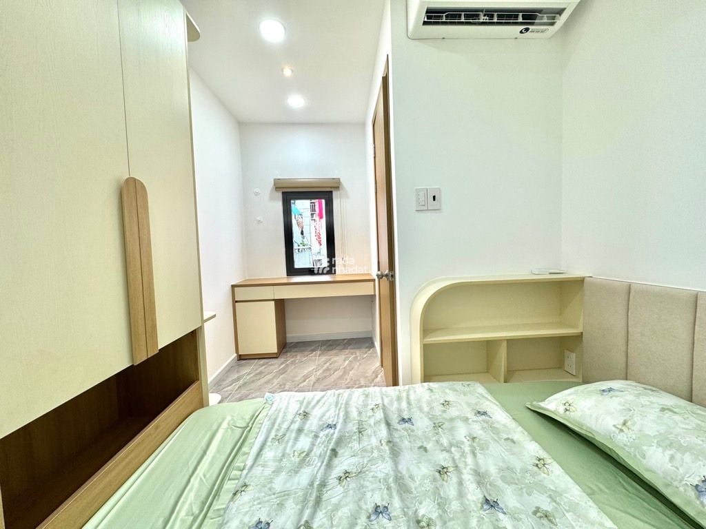 Khu Phan Xích Long - 25m2 - 2 Tầng đúc - Gần Mặt tiền - Ngay khu Phố Ẩm Thực - Full nội thất