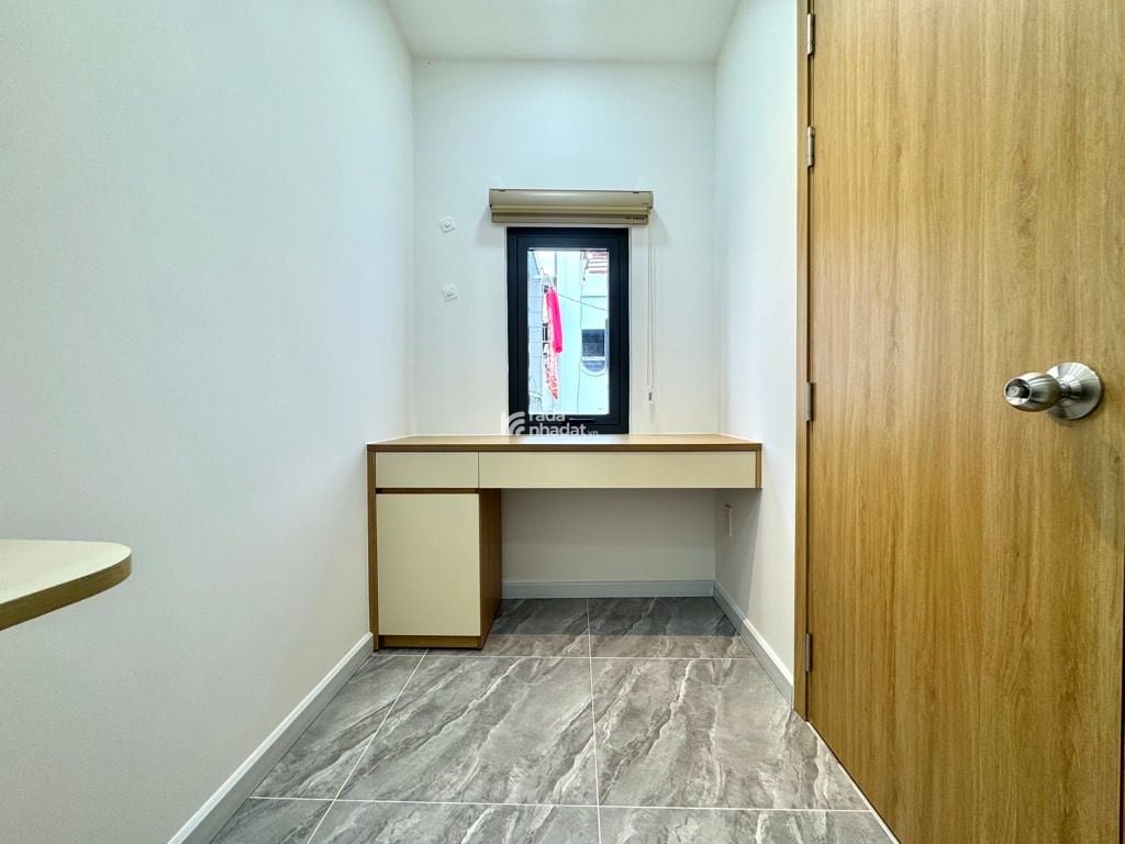 Khu Phan Xích Long - 25m2 - 2 Tầng đúc - Gần Mặt tiền - Ngay khu Phố Ẩm Thực - Full nội thất