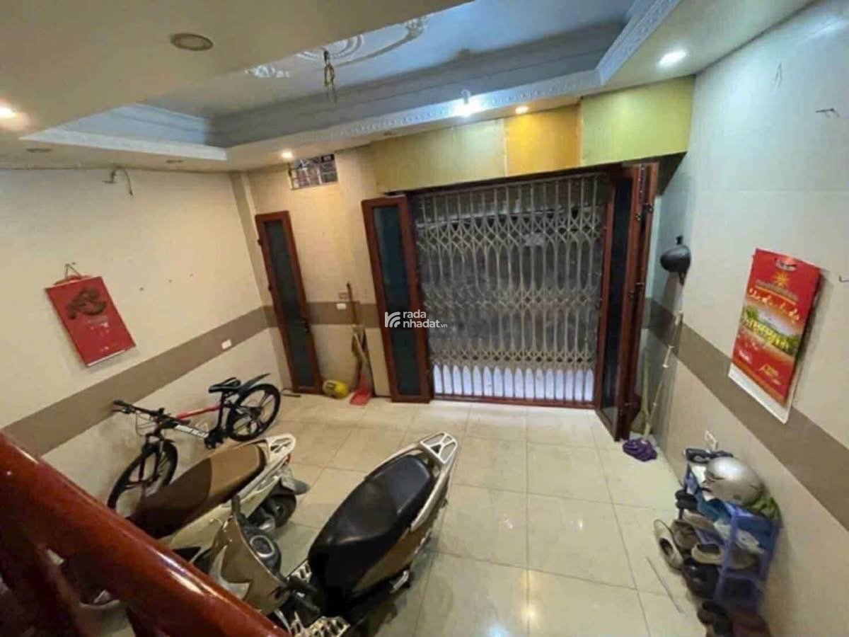 Cho thuê Phòng tầng 5 ngõ Bạch Mai- Hai Bà Trưng - dt 22m2-Giá 4tr3