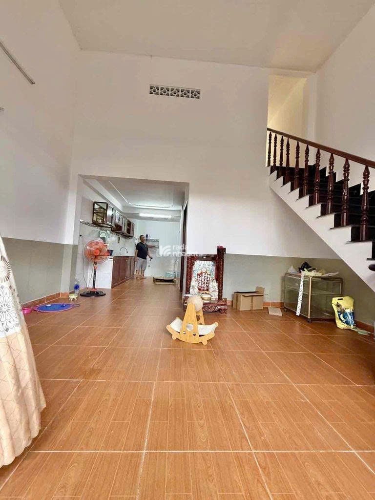 BÁN NHÀ MẶT TIỀN PHÙNG CHÍ KIÊN, TÂN PHÚ, DT 5 X 11, NHÀ 1 LẦU, 2PN 2WC, GIÁ 5,5