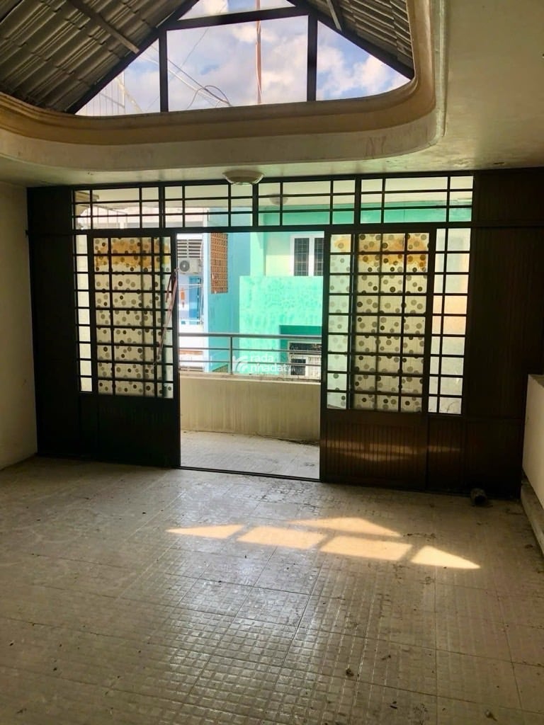 BÁN NHÀ MẶT TIỀN QUẬN 5 VỊ TRÍ ĐẸP, KHU TRUNG TÂM GIÁ TỐT