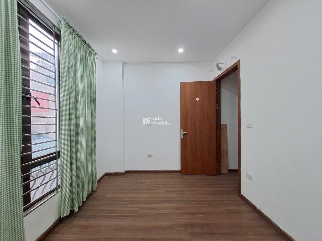 Nhà siêu hiếm ngõ 35 Lê Đức Thọ, Mỹ Đình, ô tô đỗ cổng, 5 tầng, 41m2, mt 4m5 chỉ 9 tỷ.