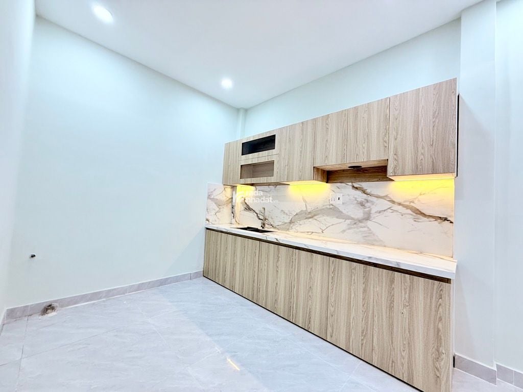 HẺM 3M ĐẸP. PHẠM VĂN BẠCH, TÂN BÌNH, 35M2 CÓ KC Ở NGAY. GIẢM 350TR CHỈ 4.2T 