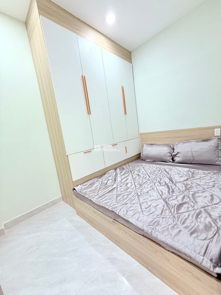 HẺM 3M ĐẸP. PHẠM VĂN BẠCH, TÂN BÌNH, 35M2 CÓ KC Ở NGAY. GIẢM 350TR CHỈ 4.2T 