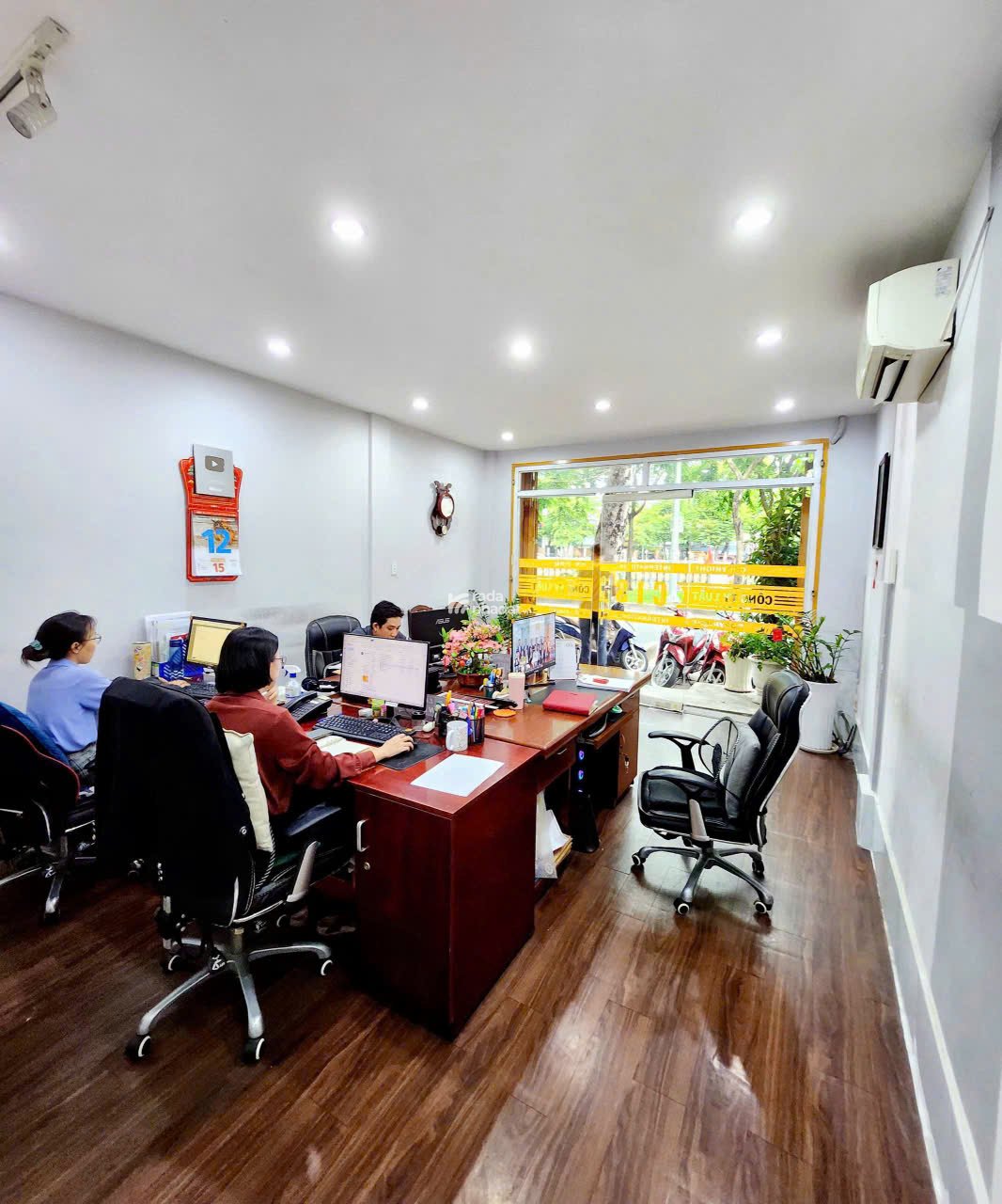 Bán nhà MT Nguyễn Huy Tự,ngang 4m,Q1,3 lầu,5 pn, HĐT hiện tại 37tr Giá bán Tốt chỉ 22TY TL 