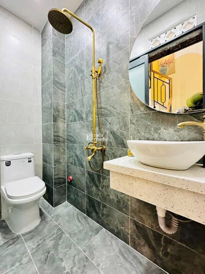 Chủ Kẹt Tiền cần BÁN GẤP 63m2 giá 5ty250tr Đường Hoàng Hoa Thám, P.5 Quận Bình Thạnh Tphcm