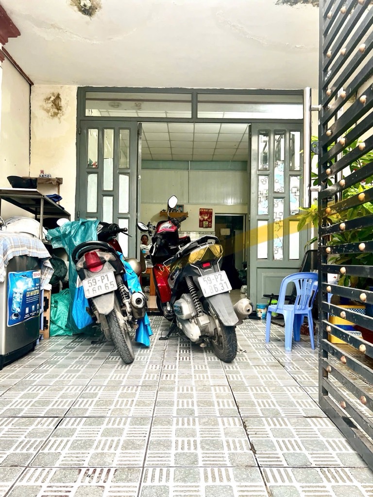 MẶT TIỀN RỘNG THOÁNG XE TẢI BON BON - NHÀ C4 TIỆN KINH DOANH CHO THUÊ -- 66M2