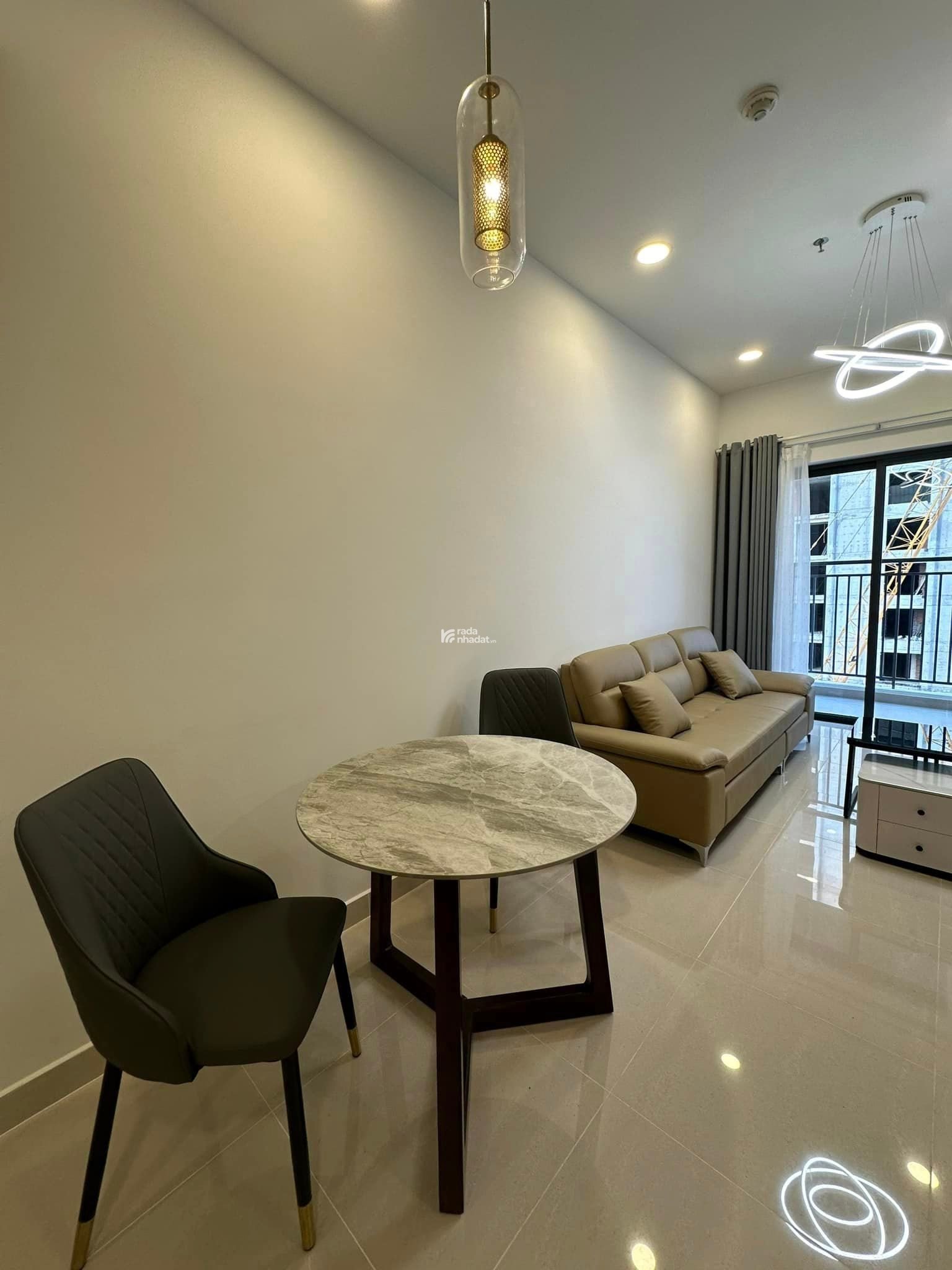 Cho thuê căn hô Soho Residence Quận 1, 65m2, 2PN, giá 18 triệu, view đẹp. LH: 0902 369 ***