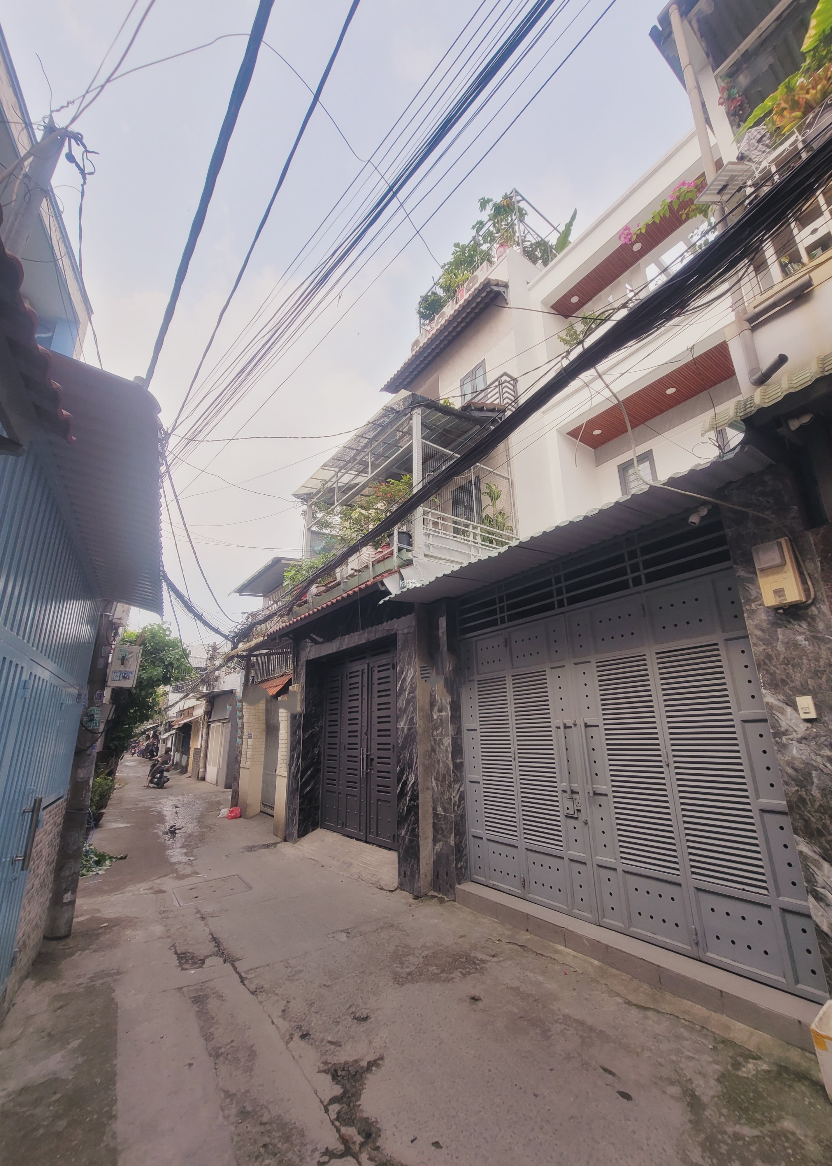 Chính chủ bán nhà 3 tầng hẻm xe hơi gần Lotte Himlam Quận 7