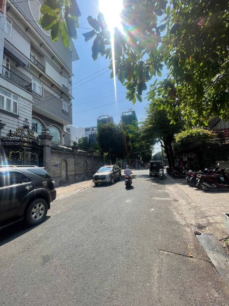 SÁT TÂN BÌNH, HXH TRỊNH ĐÌNH TRỌNG, TÂN PHÚ, 70M2 HIẾM CÓ. GIẢM 550TR CHỈ 5.8T