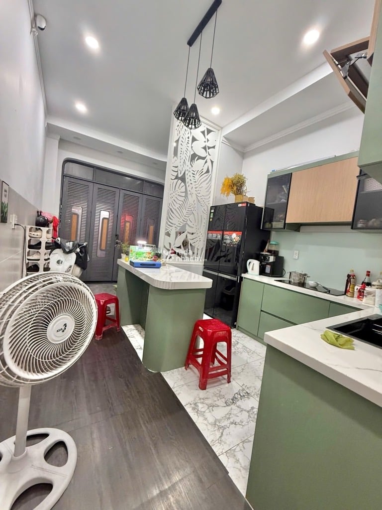 KHU TÔ HIỆU - 5 TẦNG - LÝ THÁNH TÔNG -HIỆP TÂN- TÂN PHÚ- DT: 3.5M*18M (63M2)  8 TỶ 7