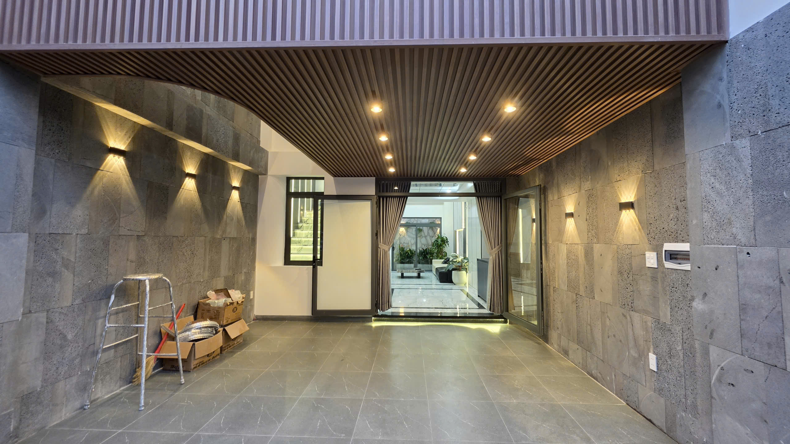 Nhà 5x15m Hà Huy Giáp Q12 - Full Nội Thất -Phòng Xông Hơi -SHR