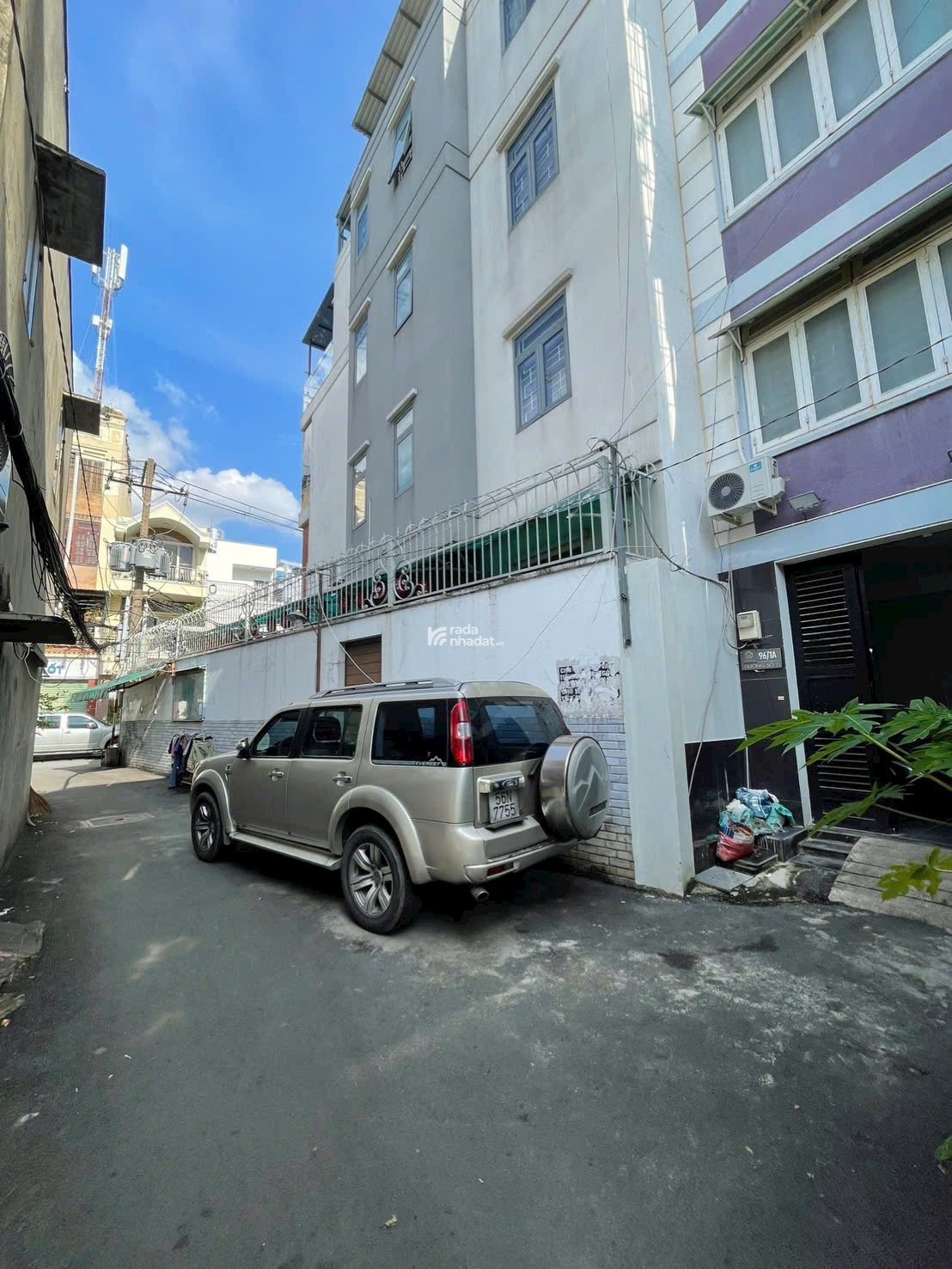 GIẢM MẠNH 1 Tỷ CÒN 11.8 Tỷ - Bán Gấp CHDV dòng tiền 600tr/năm - Hẻm khổng lồ ngay mặt tiền