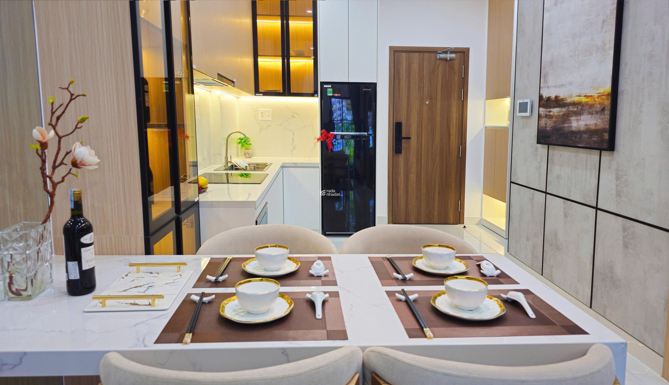 Bán căn hộ Destino 2PN/50m2. Giá 1,3x tỷ/SHR ngay chợ Bình Chánh. Trả 300 triệu nhận nhà ngay