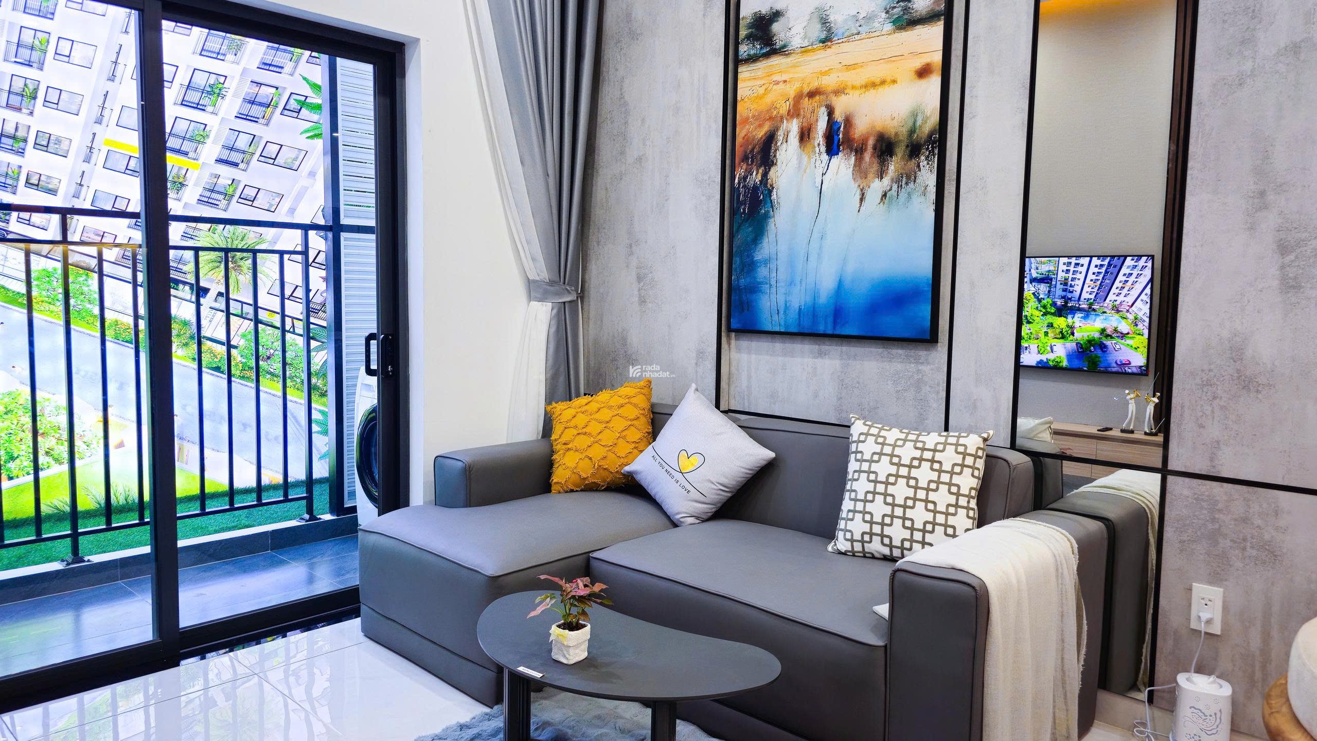 Bán căn hộ Destino 2PN/50m2. Giá 1,3x tỷ/SHR ngay chợ Bình Chánh. Trả 300 triệu nhận nhà ngay