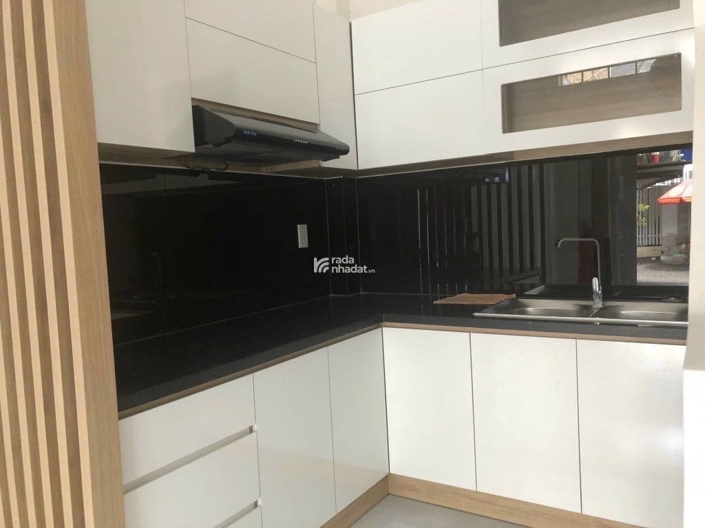 HẺM NHỰA XE HƠI THÔNG - 3 TẦNG - GẦN TRƯỜNG - GẦN CHỢ 