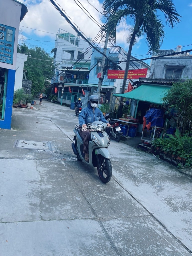 BÁN NHÀ KHU Y TẾ KỸ THUẬT CAO 55M2 5.X TỶ HẺM XE HƠI KẾ TÊN LỬA UBND BÌNH TÂN