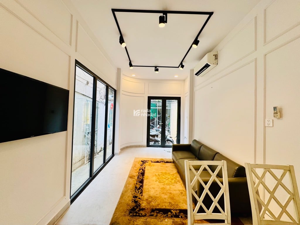 HIẾM - CHỈ 8.XTY CÓ NHÀ 4 TẦNG NGAY PHỐ ĐI BỘ BÙI VIỆN , TRUNG TÂM GIẢI TRÍ SẦM UẤT BẬT NHẤT QUẬN 1