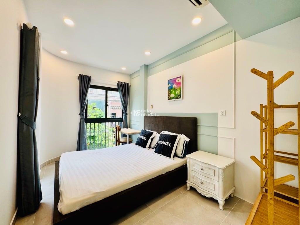 HIẾM - CHỈ 8.XTY CÓ NHÀ 4 TẦNG NGAY PHỐ ĐI BỘ BÙI VIỆN , TRUNG TÂM GIẢI TRÍ SẦM UẤT BẬT NHẤT QUẬN 1