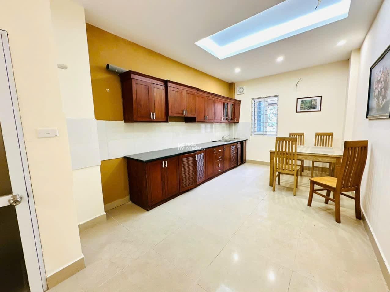 Gia đình mình cần cho thuê căn hộ chung cư cao cấp 2pn giá chỉ từ 13 triệu/ tháng tại Kosmo Tây Hồ