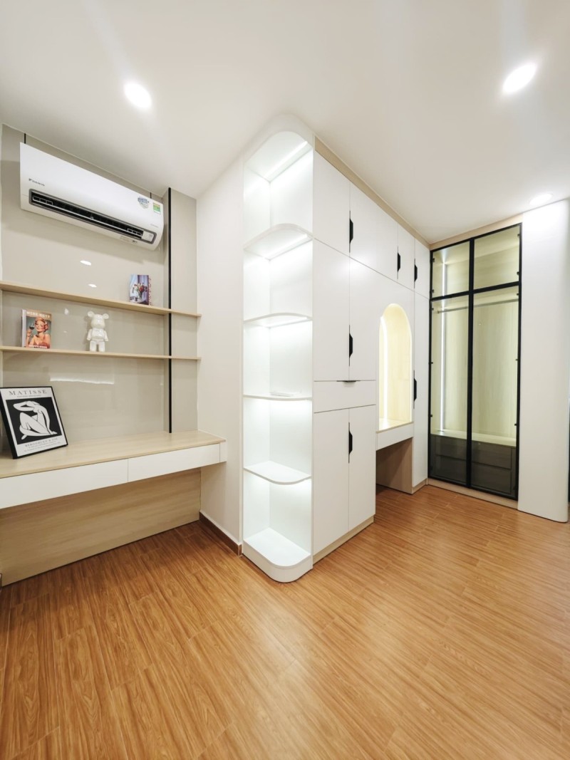  NHÀ MỚI 100%, 3PN, SÂN THƯỢNG, HẺM 4M DÂN TRÍ, NỞ HẬU TÀI LỘC