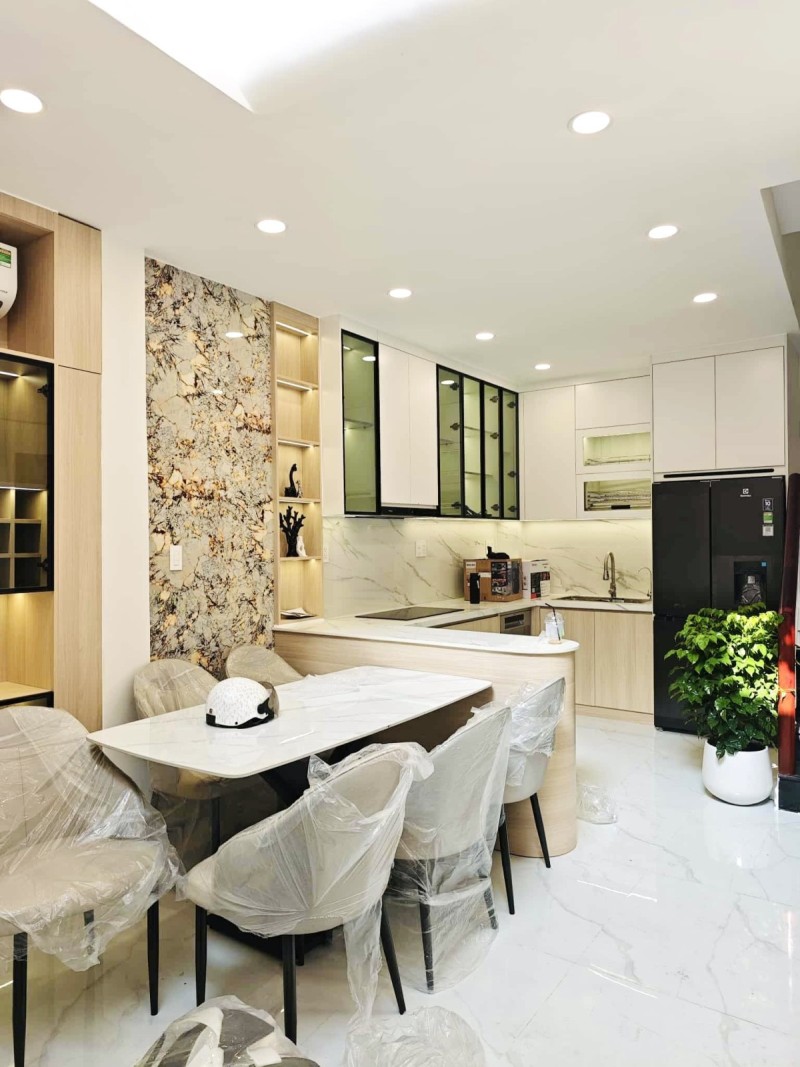  NHÀ MỚI 100%, 3PN, SÂN THƯỢNG, HẺM 4M DÂN TRÍ, NỞ HẬU TÀI LỘC