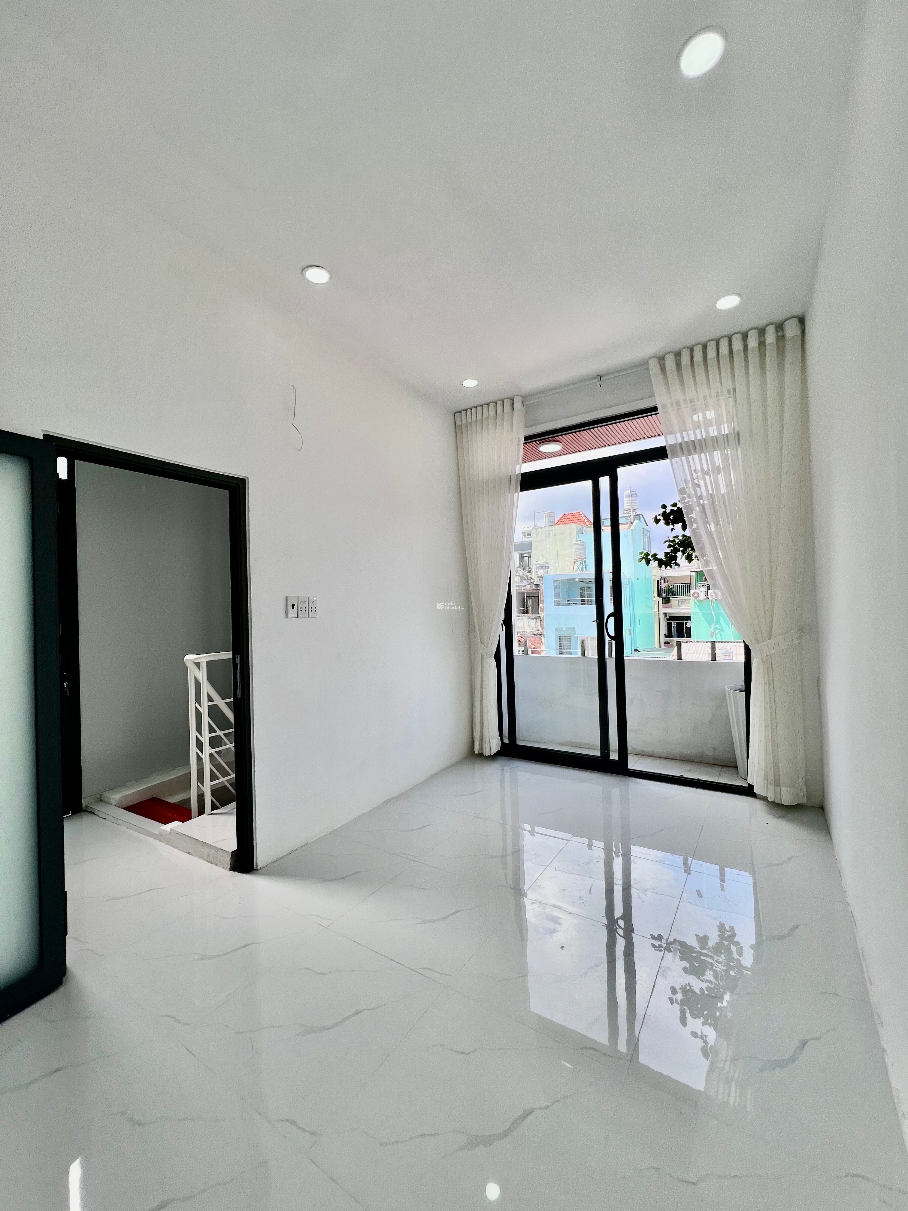 Bán nhà 4m x 7.5m Duy Tân Phú Nhuận 10m ra mặt tiền nhà mới