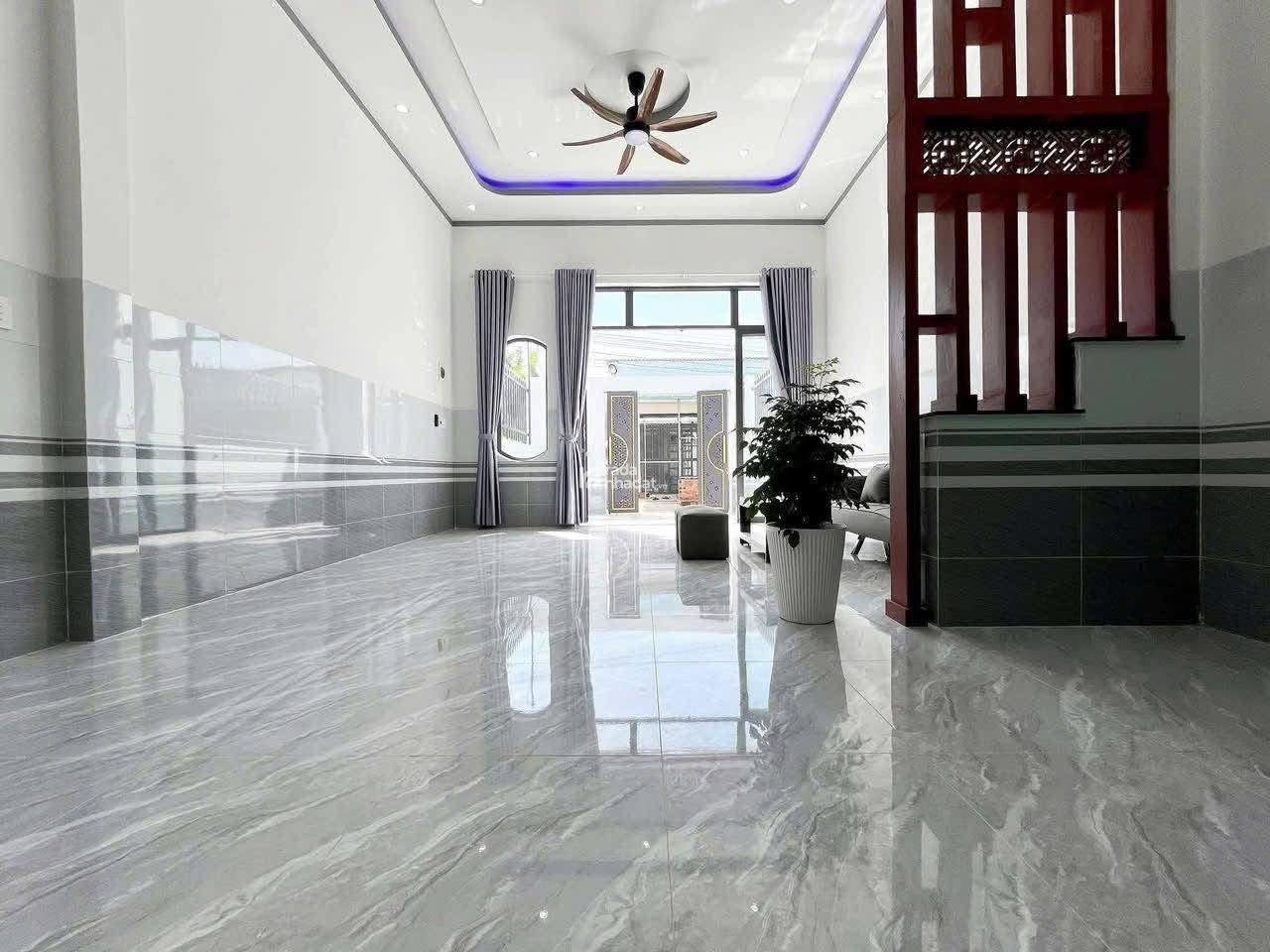 Nhà cấp 4 hiện đại Bến Lức - Long An 