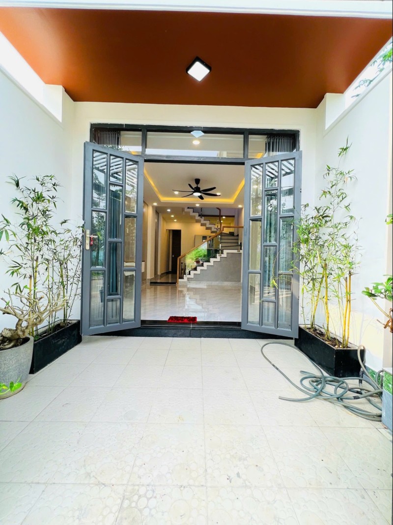 Bán Gấp Nhà Mới Quận 9 Cũ - KDC Long Phước - Giá Tốt 3.82 Tỷ