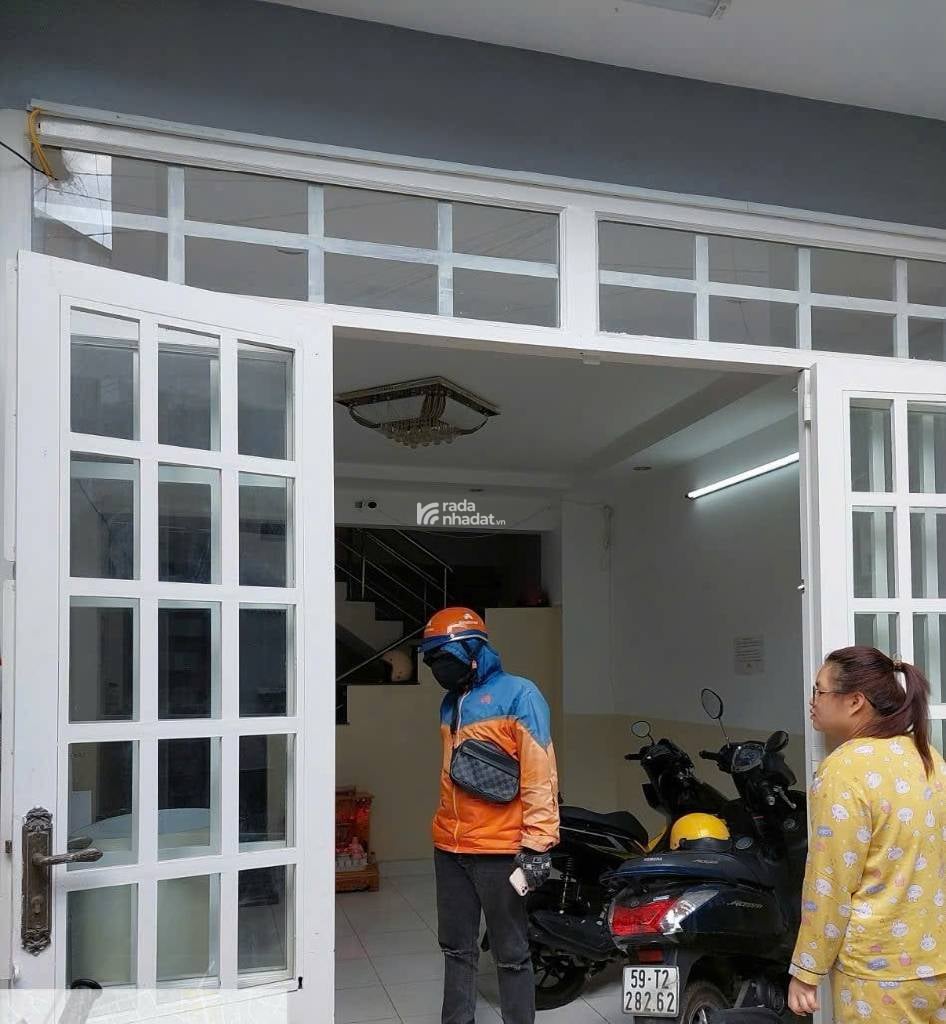 HẺM XE HƠI SÁT VÁCH. HOÀNG HOA THÁM, BÌNH THẠNH, 70M2 CÓ DÒNG TIỀN. GIẢM 550TR CHỈ 12.2T TL  