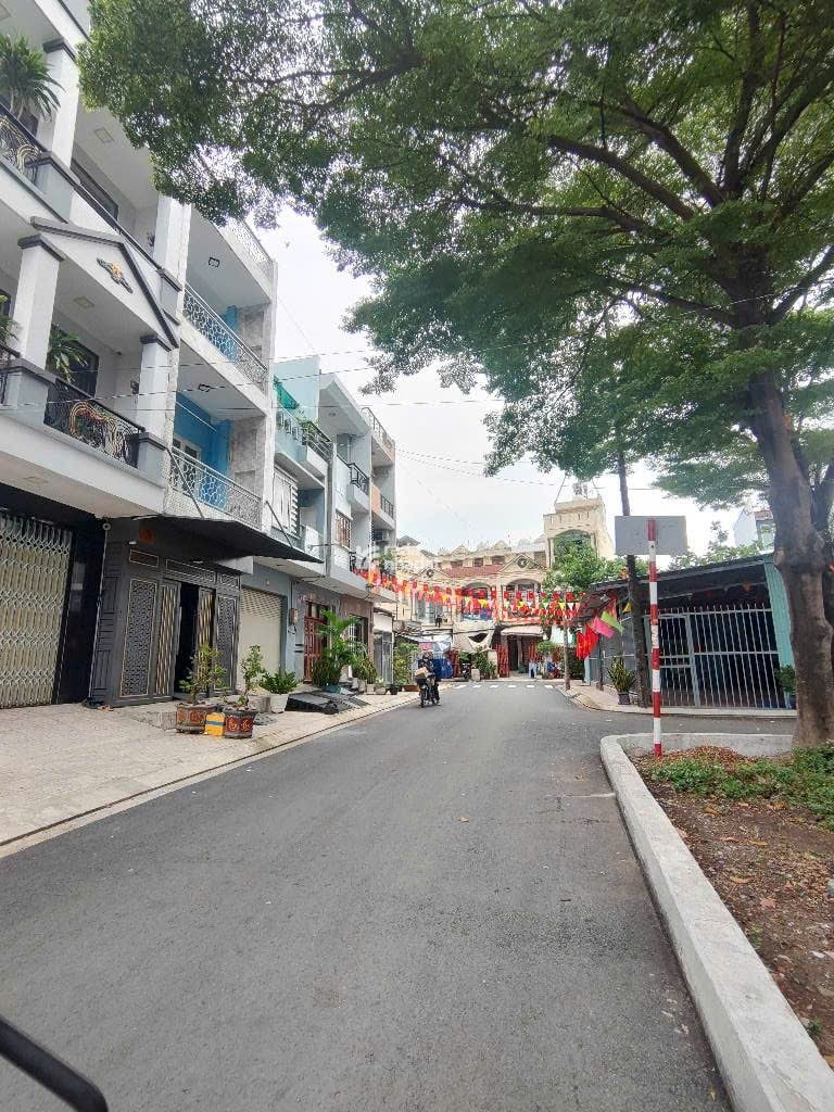 BÁN NHÀ HẺM XE TẢI, LÊ CÔNG PHÉP, SÁT BẾN XE MIỀN TÂY, 5 TẦNG, 100M2, 4x25M, HƠN 8 TỶ