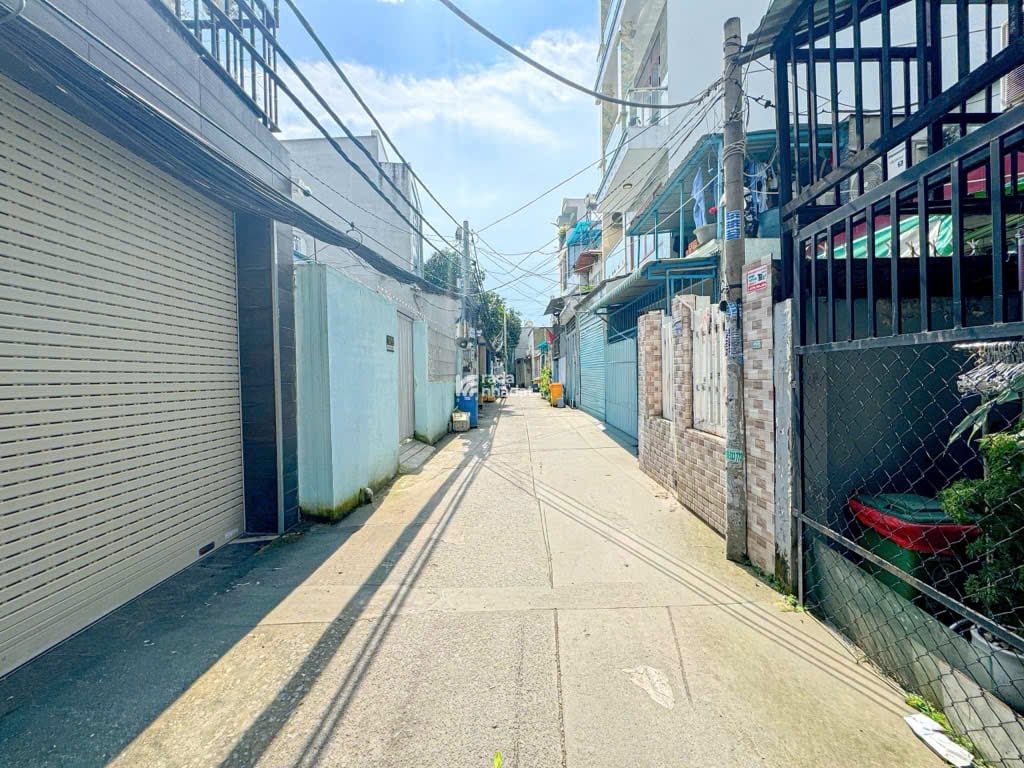 Nguyễn Thị Thập nối dài --nhà 3 lầu - hẻm ôtô kinh doanb---BTCT - nhỉnh 4T còn TL