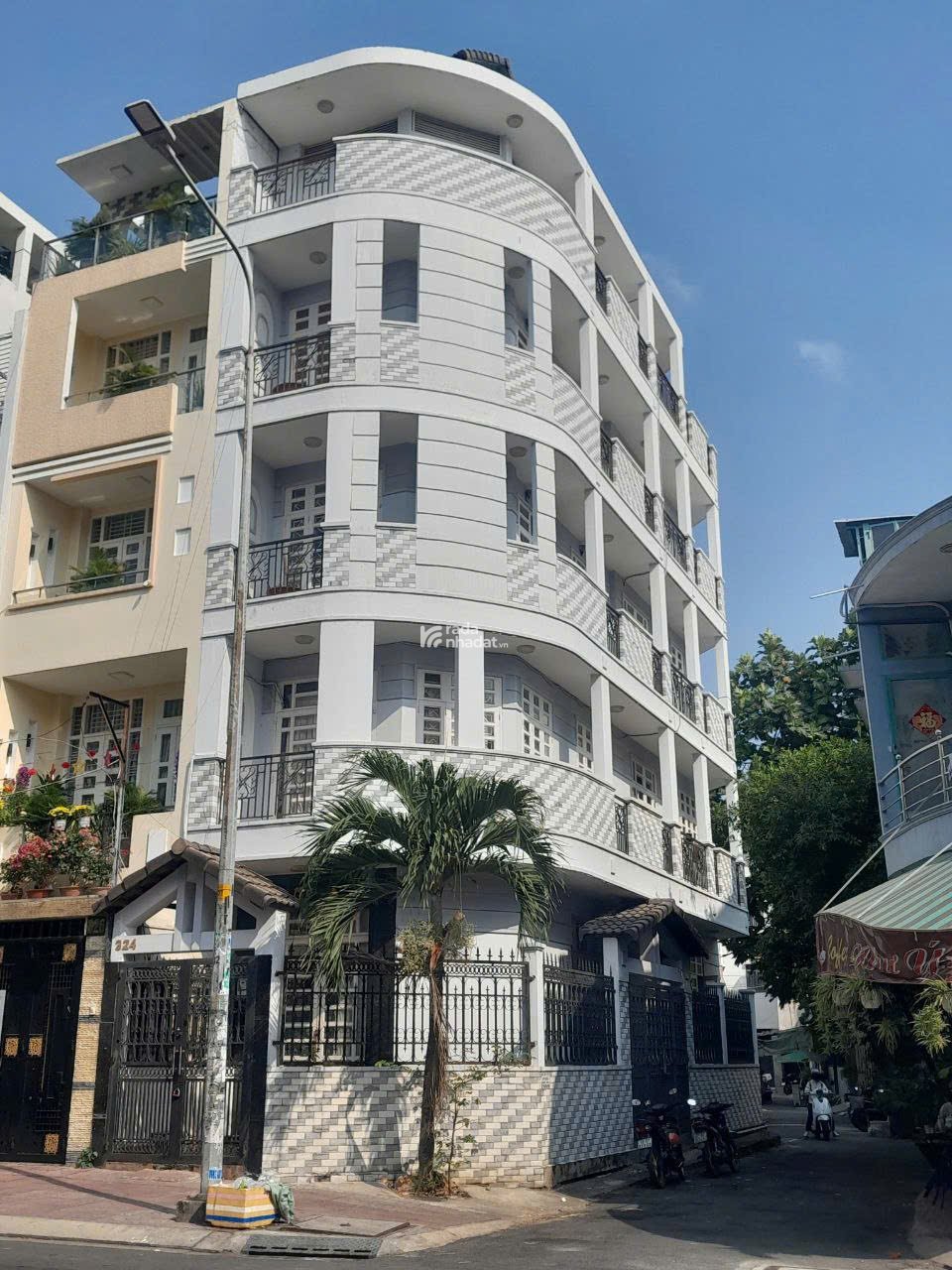 Nhà 5 tầng góc 3 mặt tiền Chợ Lớn P11 Quận 6 (5x18) giá 18 tỷ 500 TL