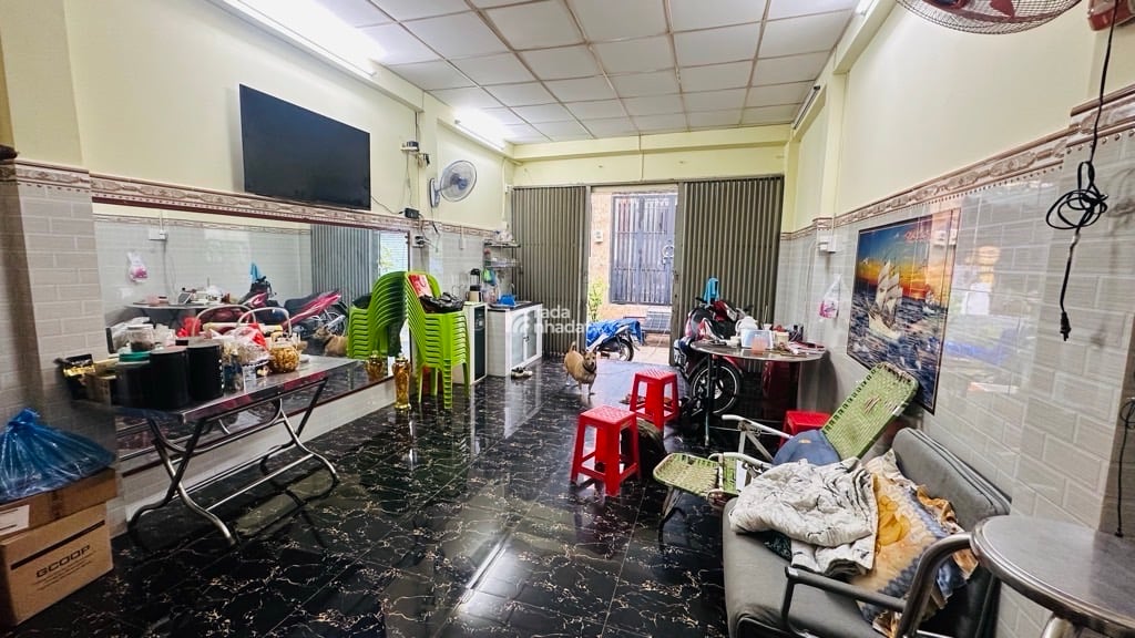 QUẬN 11] LẠC LONG QUÂN - XE HƠI ĐẬU SÁT NHÀ - NHÀ CŨ TIỆN XÂY MỚI - 42M2 VUÔNG VỨC