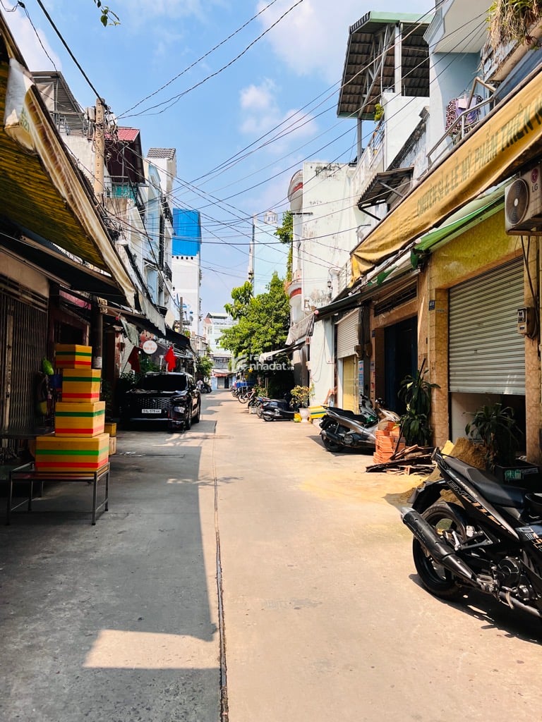 HẺM XE HƠI HUỲNH VĂN NGHỆ, TÂN BÌNH, 36M2 CÓ KC Ở NGAY. GIẢM 350TR CHỈ CÒN 4.35T