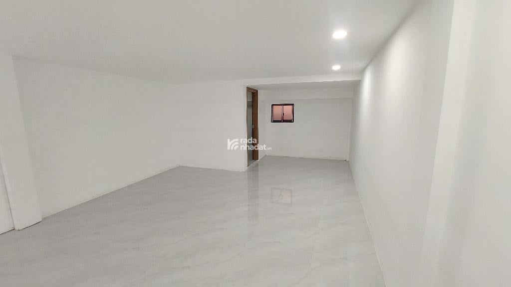 Nhà bán Quận 8, Căn góc mới tinh ngay chợ Rạch Cát