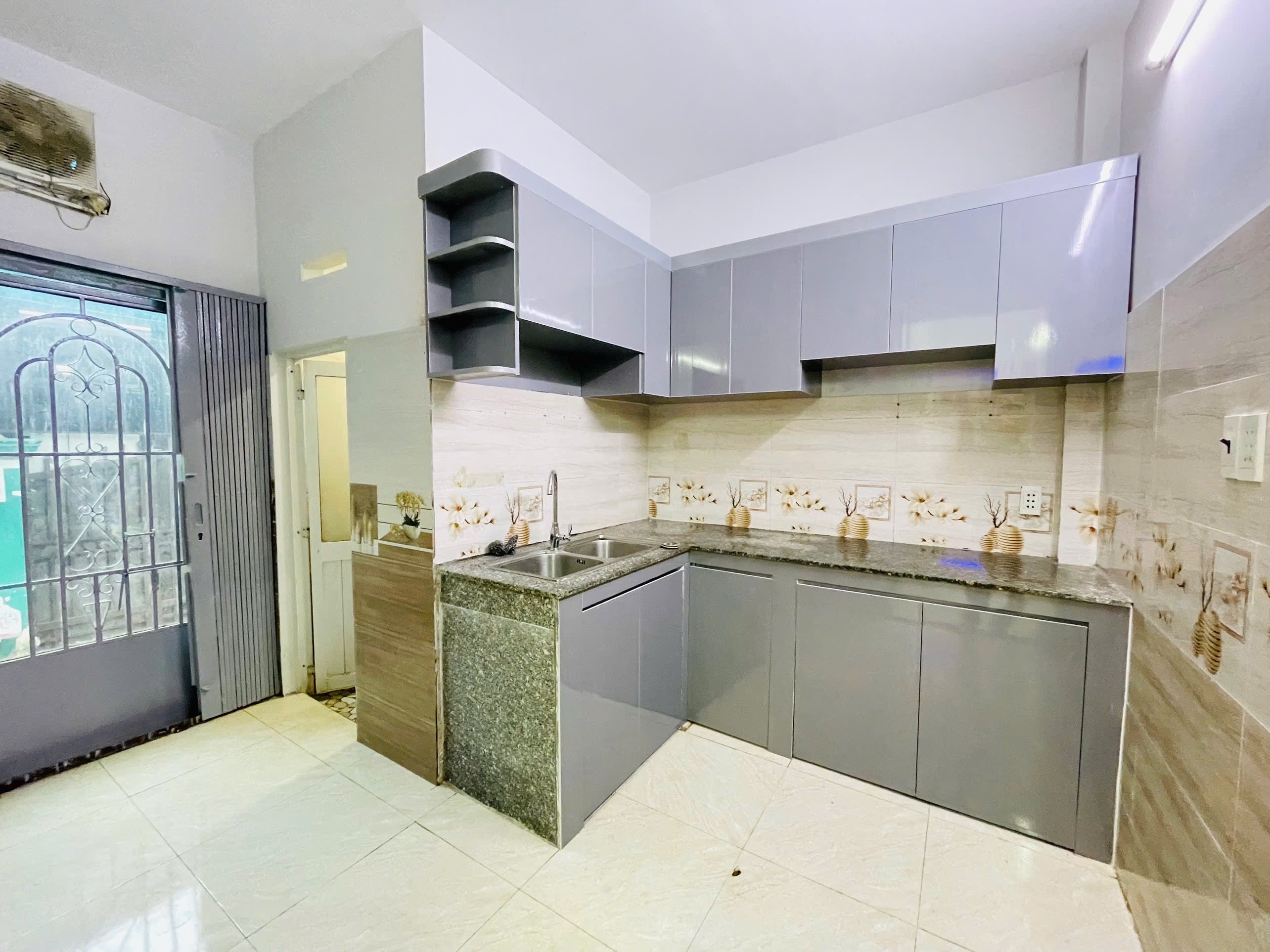 BÁN NHÀ GÓC 2 MẶT TIỀN 4X 13, TRỊNH THỊ DỐI , ĐÔNG THẠNH, HÓC MÔN , GIÁ 1.999 TỶ 