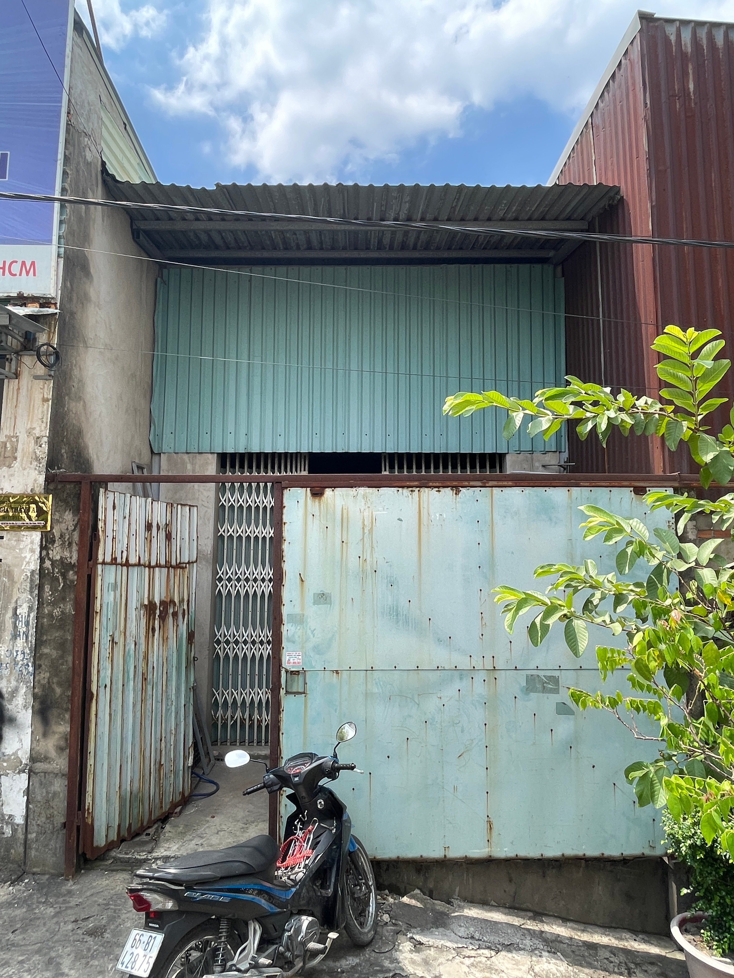 200m2 nhà xưởng 2 mặt tiền Trần Văn Giàu - Lô 2
