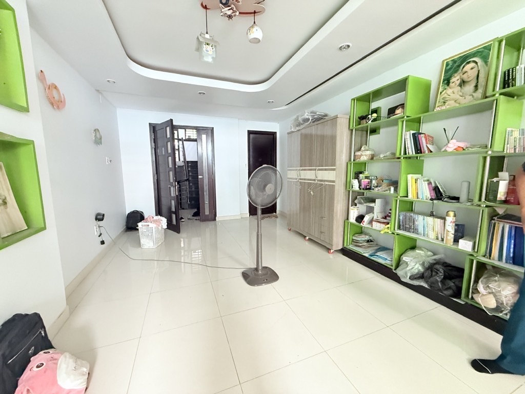 MẶT TIỀN ĐỒNG ĐEN - VỊ TRÍ VÀNG - KINH DOANH