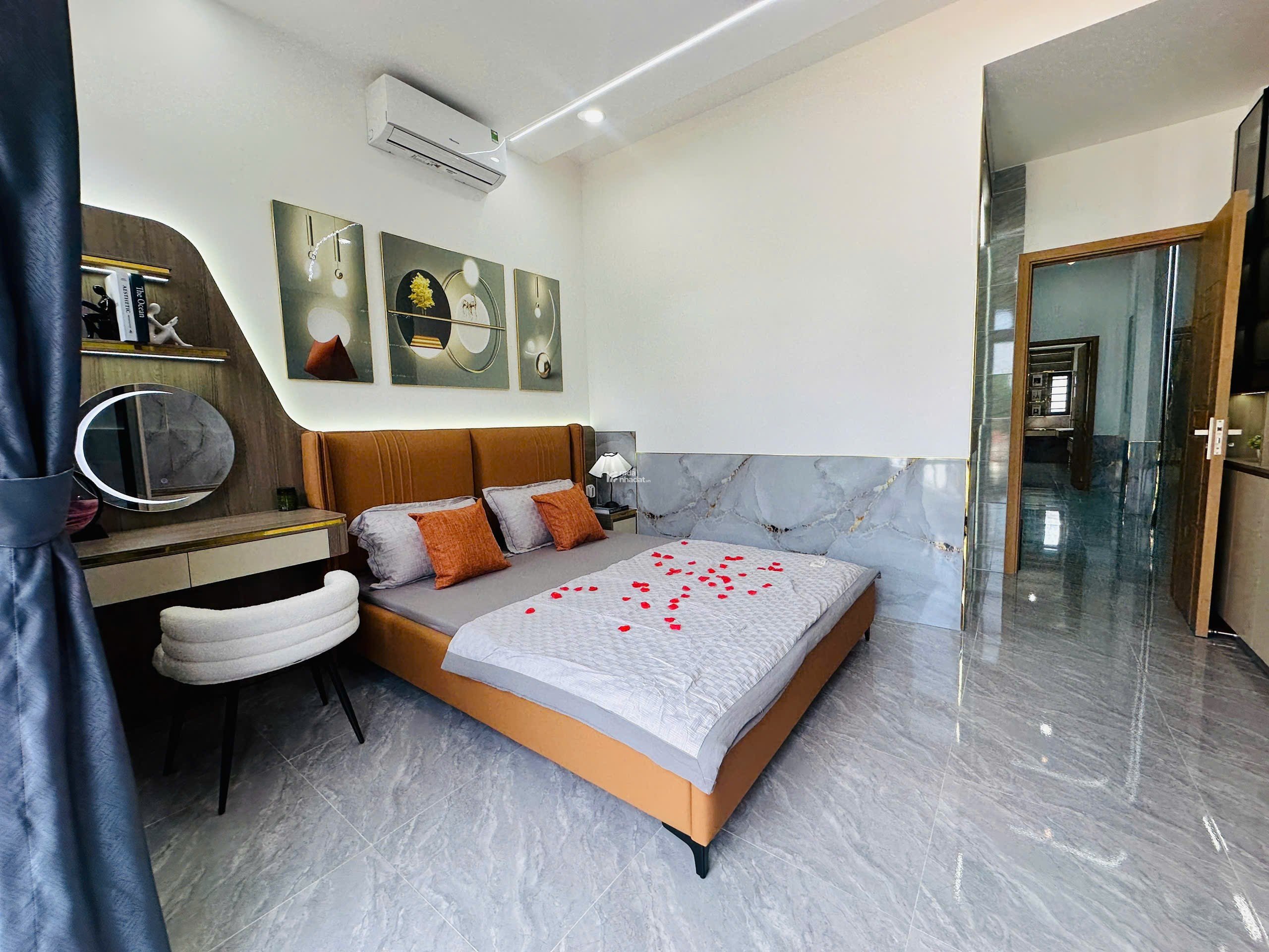 BÁN NHÀ PHỐ MẶT TIỀN ĐẸP NGAY NGÃ TƯ BÌNH CHUẨN CHỈ 66TR/M2 3 TẦNG , KINH DOANH ĐA NGHỀ 