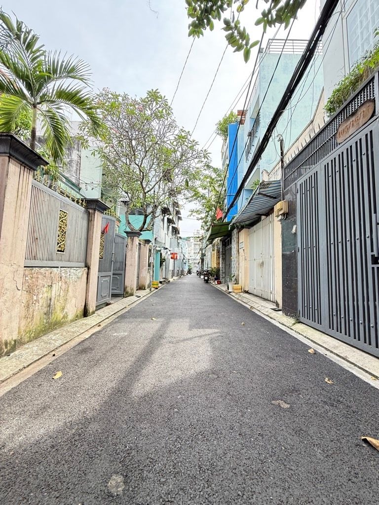 NGAY BA VÂN - HẼM NHỰA XE HƠI THÔNG - 56M2 VUÔNG A4 - NHÀ 3 TẦNG ĐẸP LUNG LINH MUA Ở NGAY - 8.9 TỶ