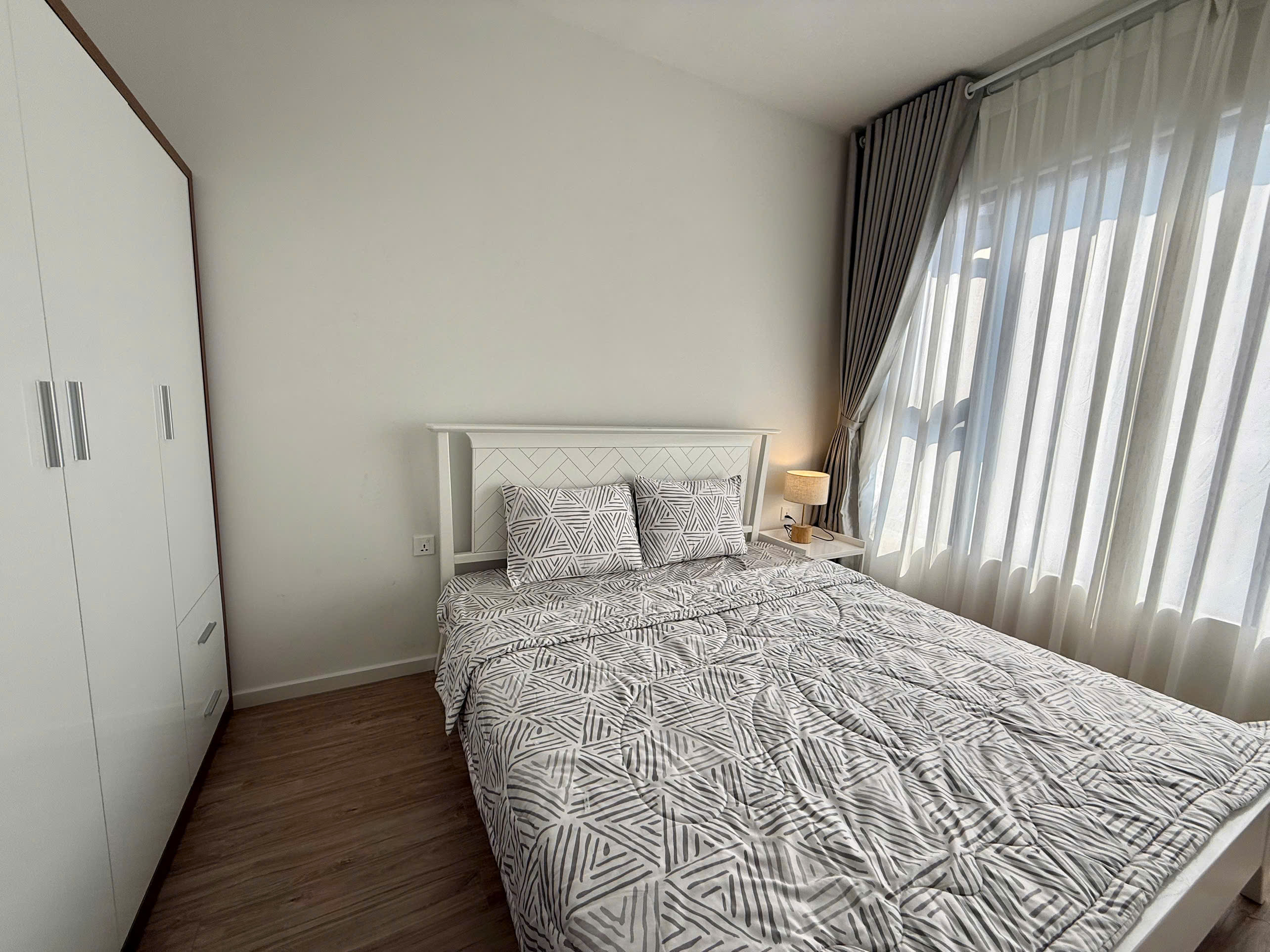 CHO THUÊ CĂN HỘ THE INFINITY - THE RIVIERA POINT - 91M2 - 2PN - NHÀ MỚI 100% - LẦU CAO 