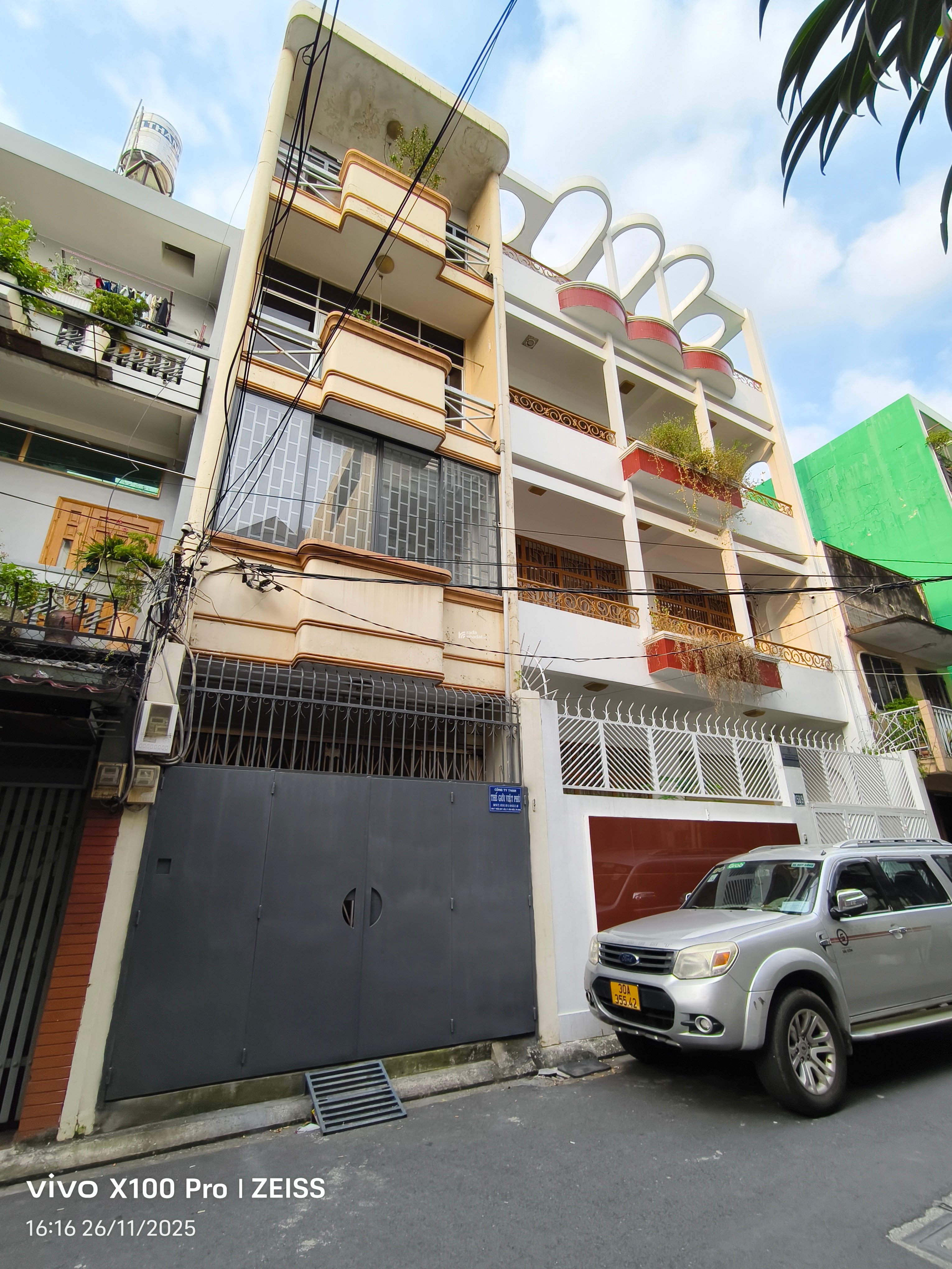 Bán nhà Phú Nhuận - 4x16 x 4 tầng HXH khu vip Trần Huy Liệu - Hoàng Văn Thụ 